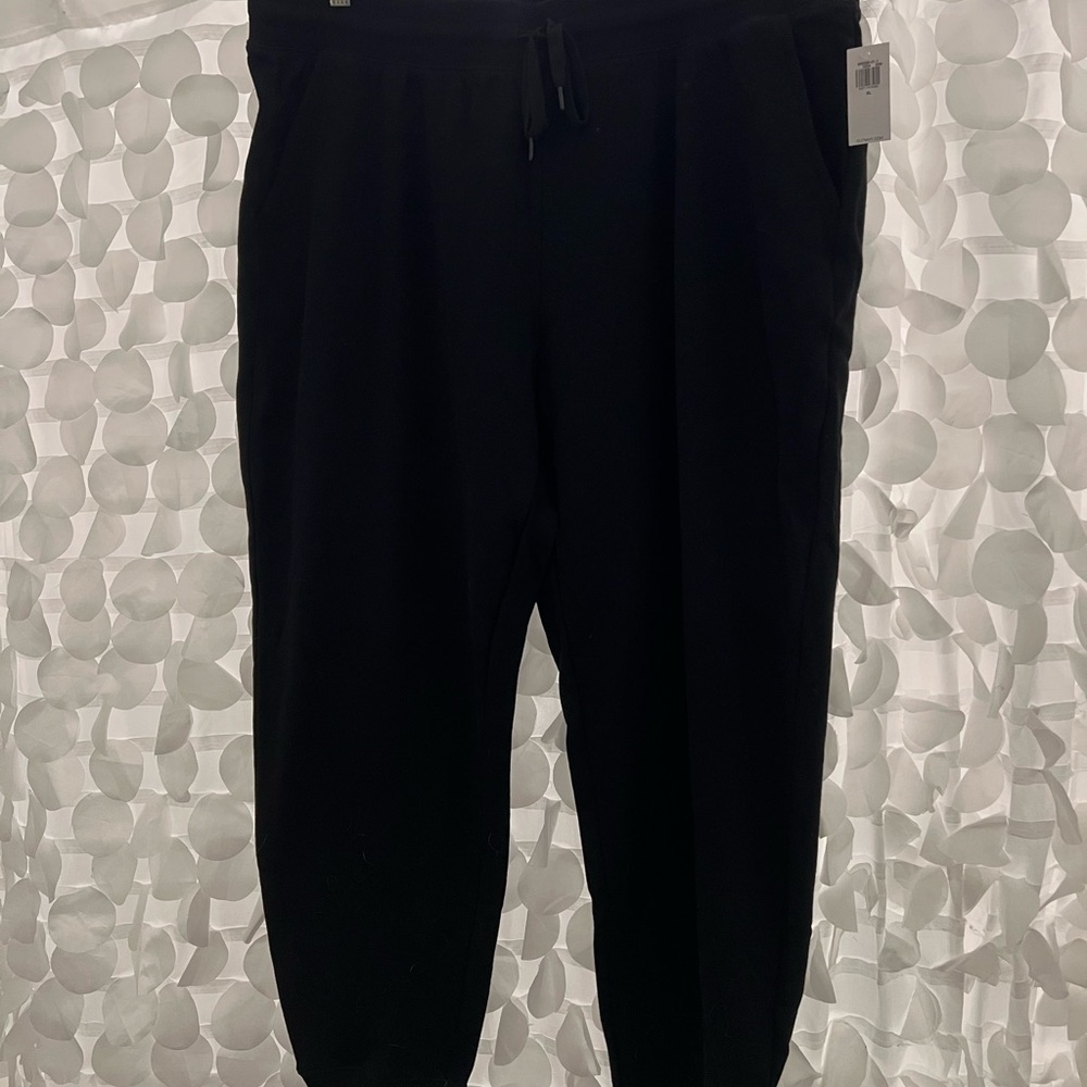 Old Navy Black Jogger Sweatpants. Mid rise.